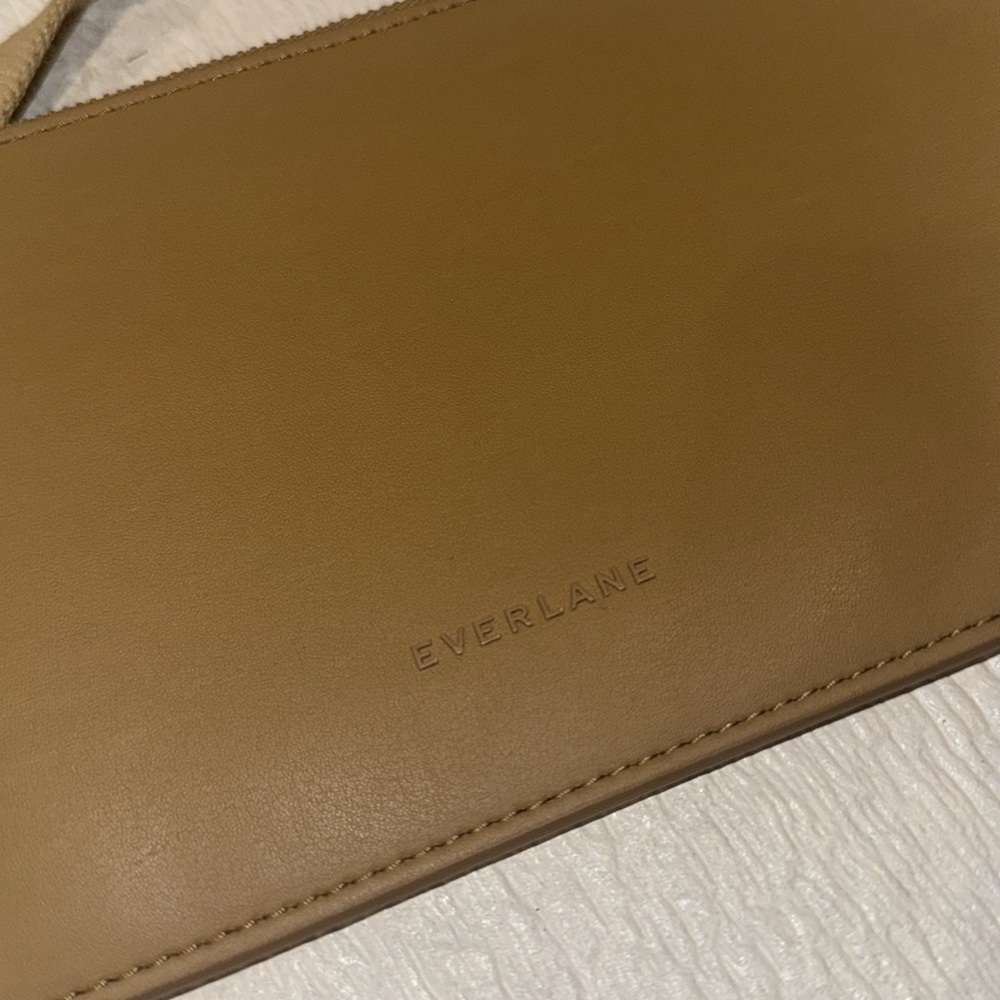 Everlane Cactus Leather Sling Crossbody Bag - Picture 5 of 12